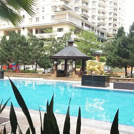 Large 4Bedroom Homestay Pv6 With Large Swimming Pool
